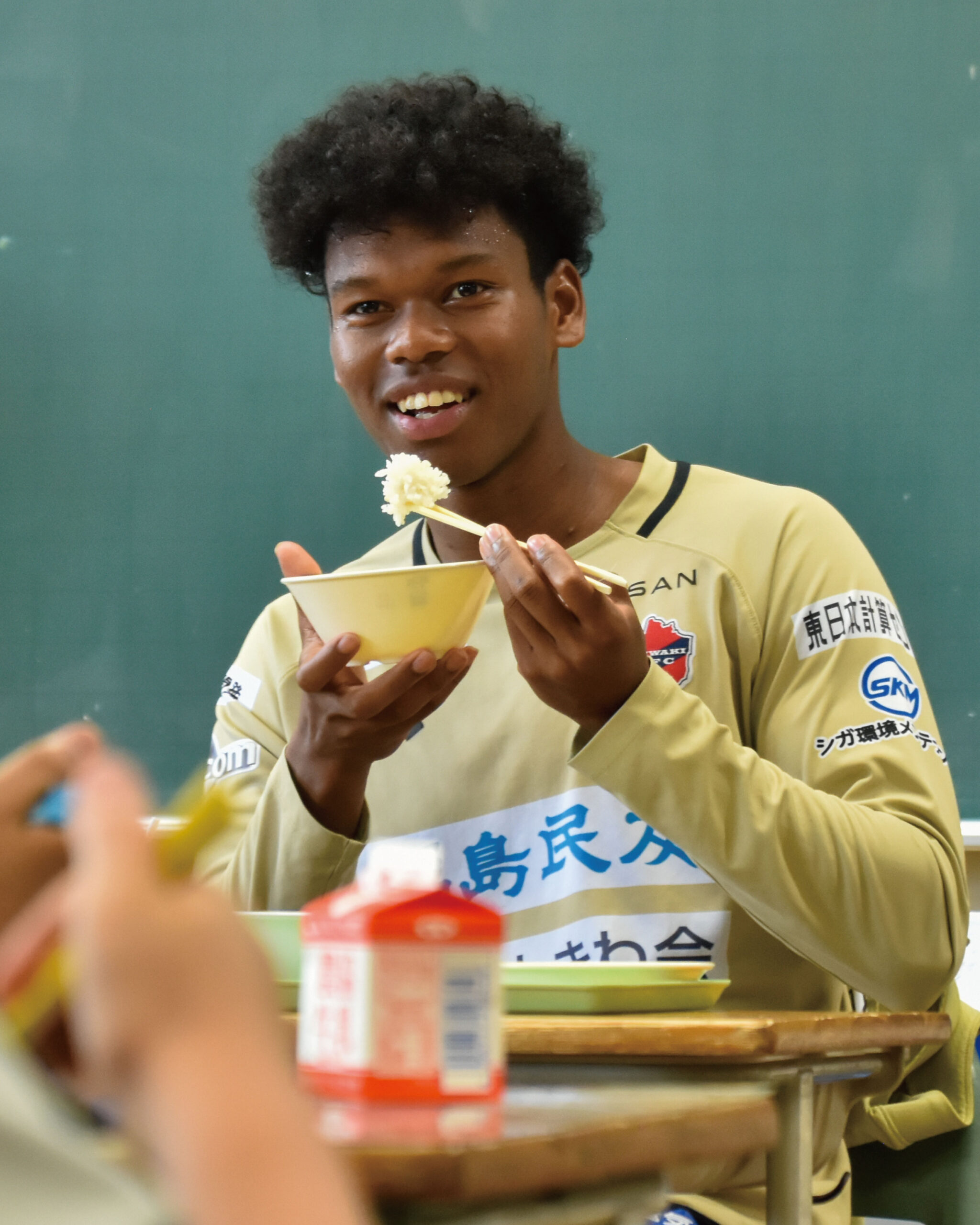 いわき市立湯本第一小学校に選手がサプライズ訪問！