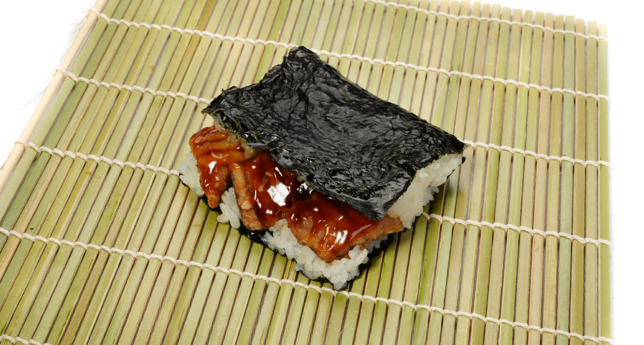 アカエイの唐揚げごはんサンド