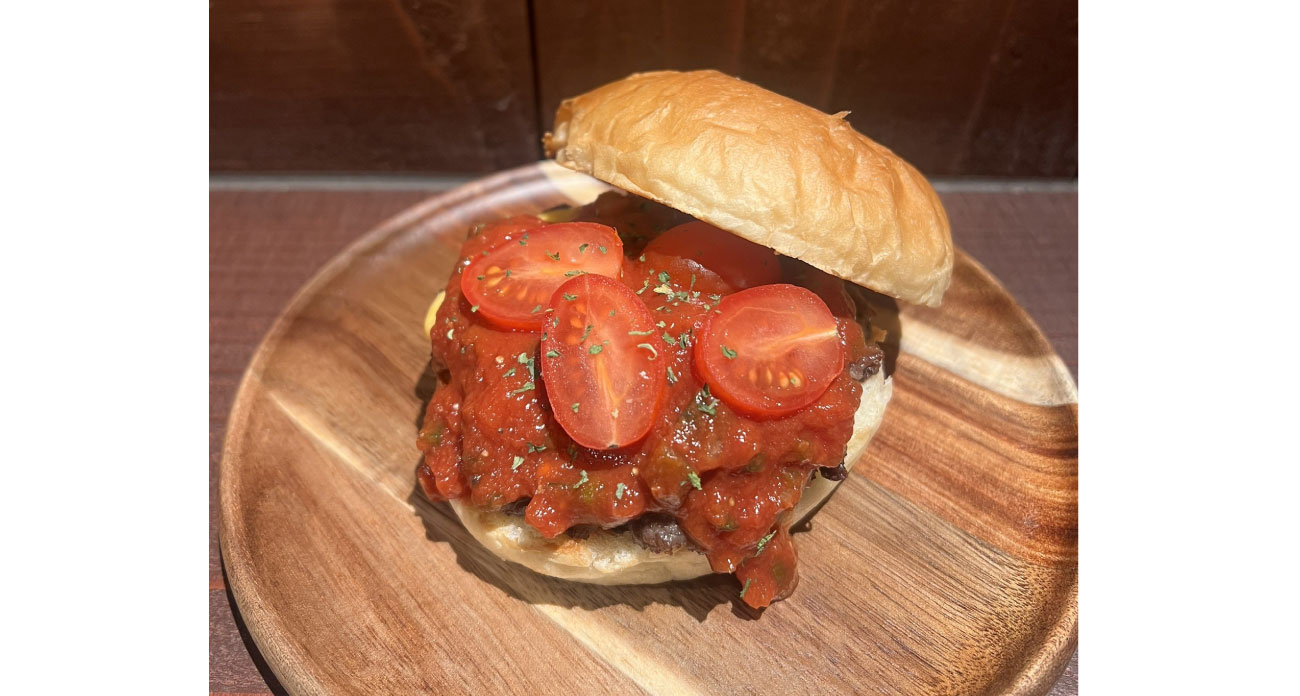 いわき産トマトチリバーガー