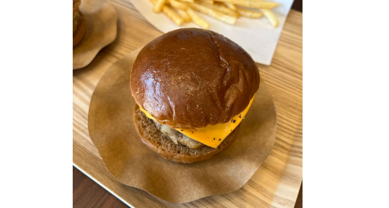超あらびきチーズバーガー